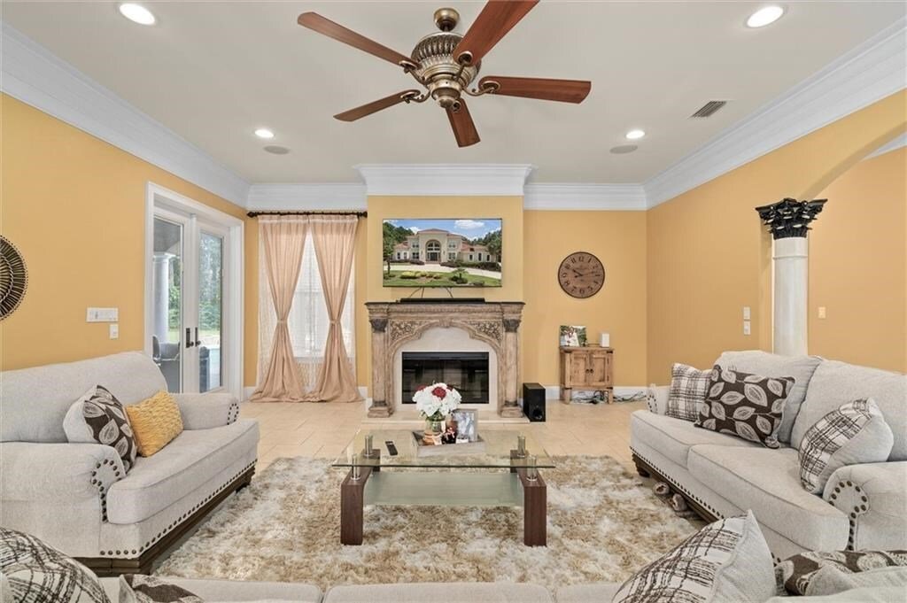 Luxury Oasis In A Gated Community In Mobile, Alabama, United States For Sale (13208739)