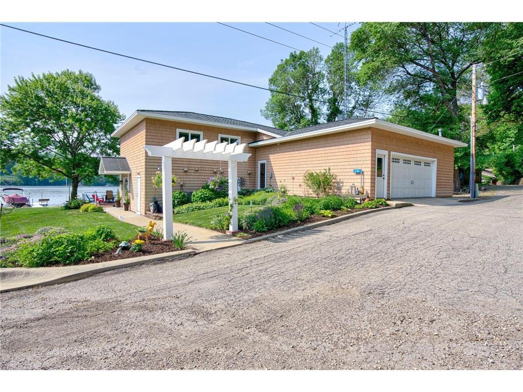 Home With Amazing Views Of The In Mazeppa, Minnesota, United