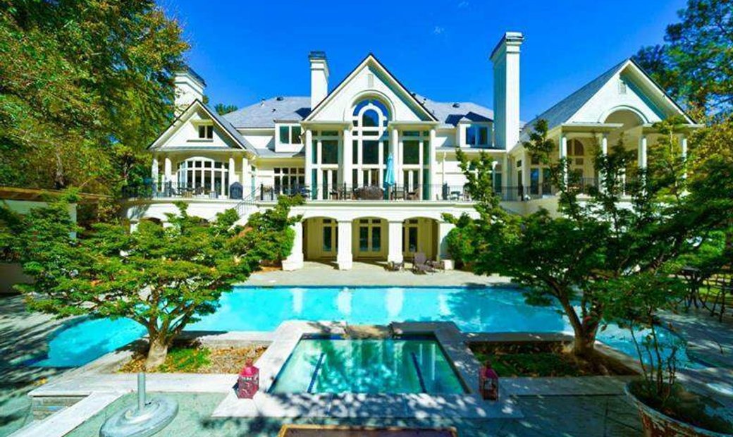 Chattahoochee Riverfront Estate In A Gated In Alpharetta, Ga, United