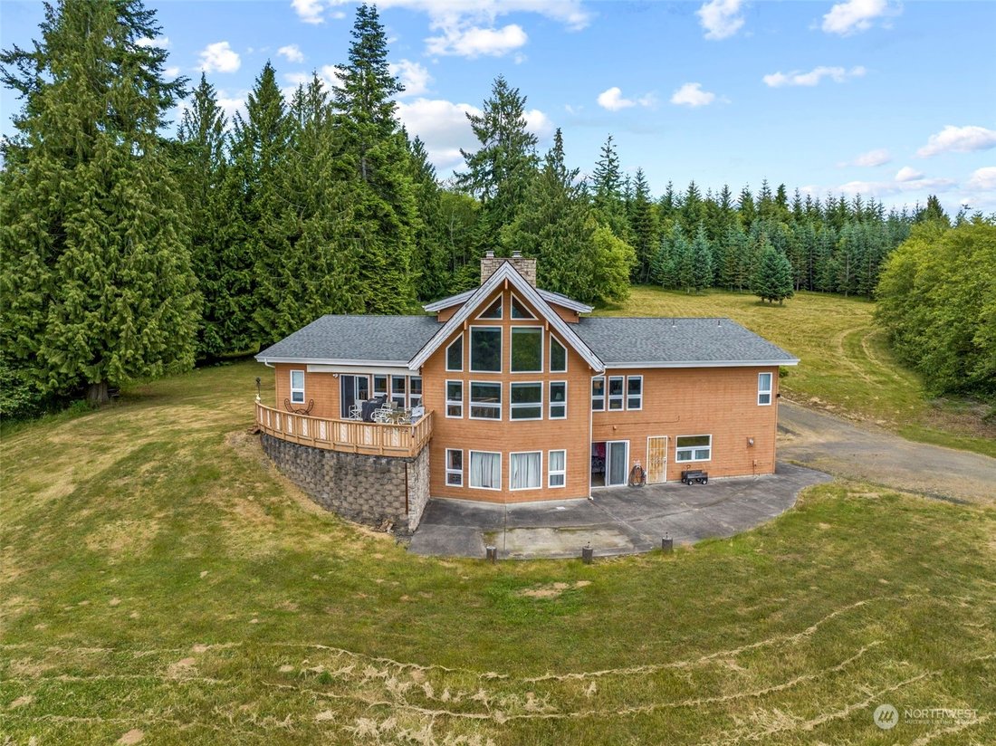 94 Acre Multi Family Estate In Southern In Longview, Washington, United