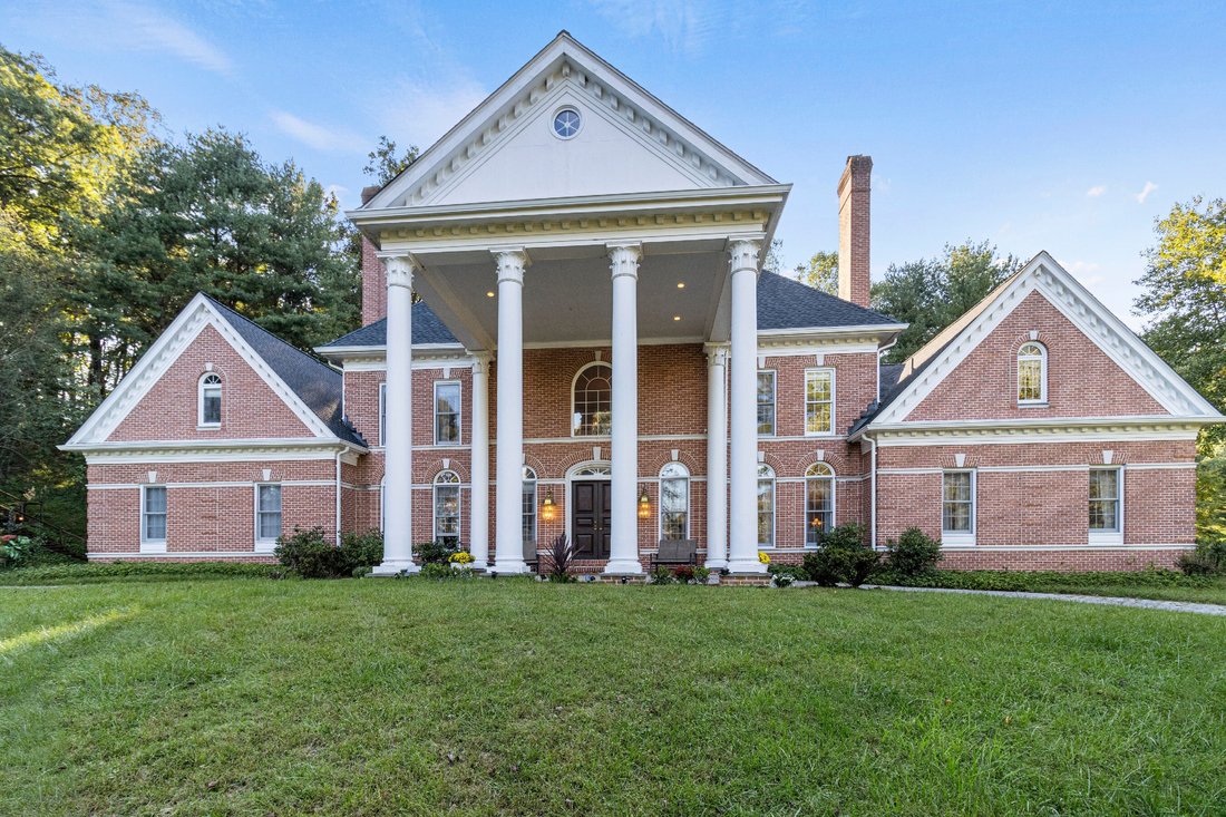 Style Mansion In In Lutherville Timonium, Maryland, United