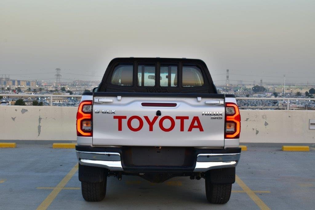 Pickup in Dubai, Dubai, United Arab Emirates 5 - 13306985