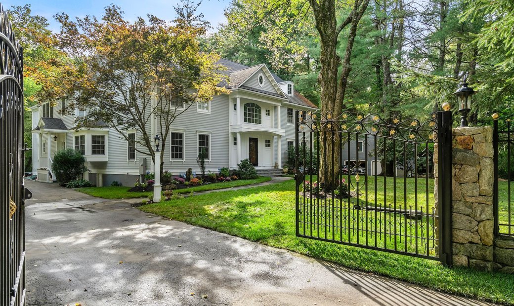 302 Grove St, Wellesley, Ma 02482 In Wellesley, Massachusetts, United States For Sale (13305180)