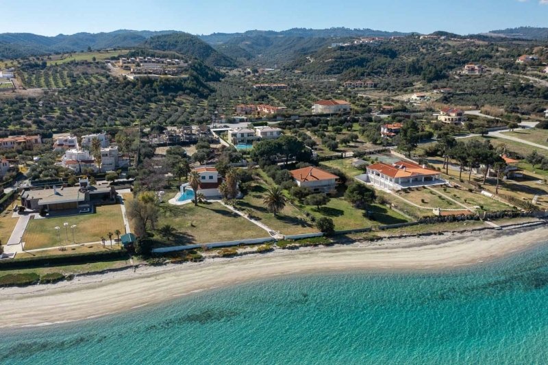 Villa in Pallini Municipal Unit, Macedonia and Thrace, Greece 3 - 13084639