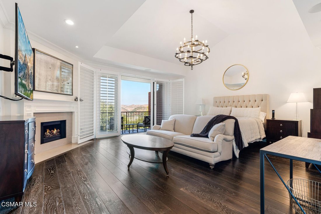 Luxurious Townhome In Thousand Oaks, California, United States For Sale