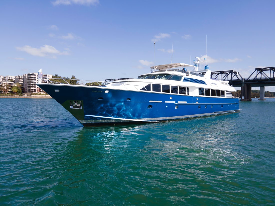 motor yacht for sale in australia