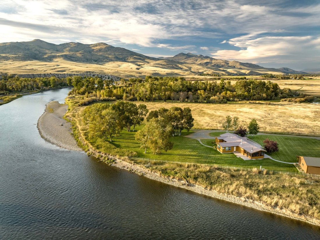Clover Crest Ranch On The Jefferson In Twin Bridges, Montana, United States For Sale (12978586)