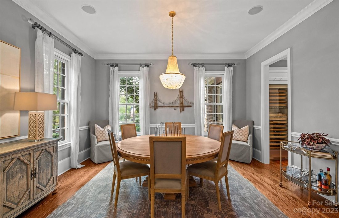 Exquisite Home In Gated Heydon Hall In Charlotte, North Carolina