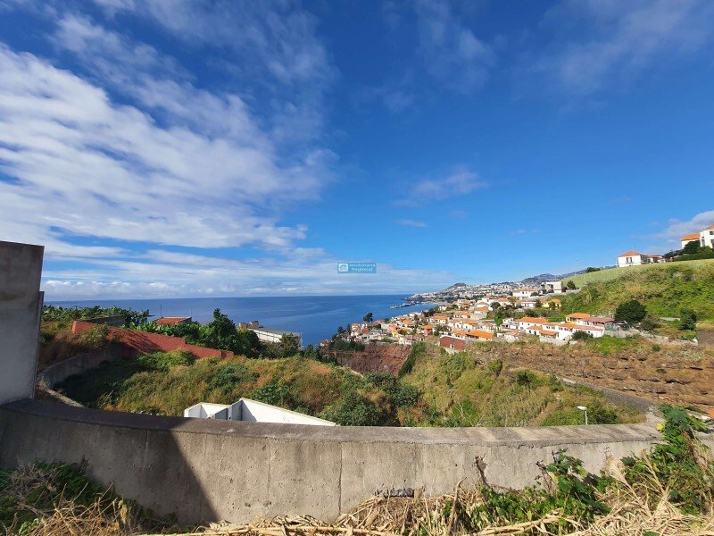 Land for sale in Funchal, Portugal — €550,000