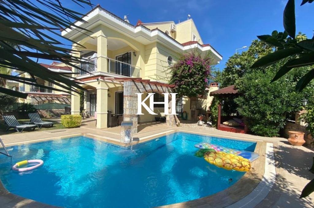 Villa in Çalış Beach, Muğla, Turkey 1 - 13311540