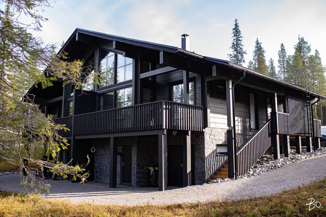 Modern Elegance Meets Nature's Embrace In This In Kittilä, Lapland