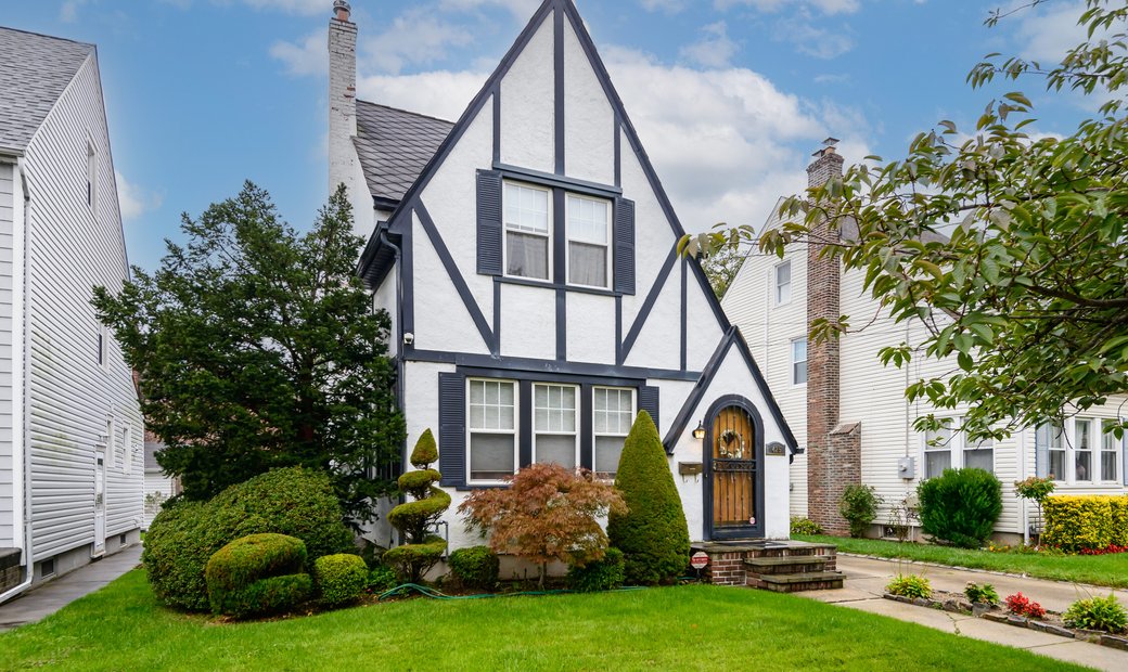 425 Marcellus Road, Mineola, Ny, 11501 In Mineola, New York, United