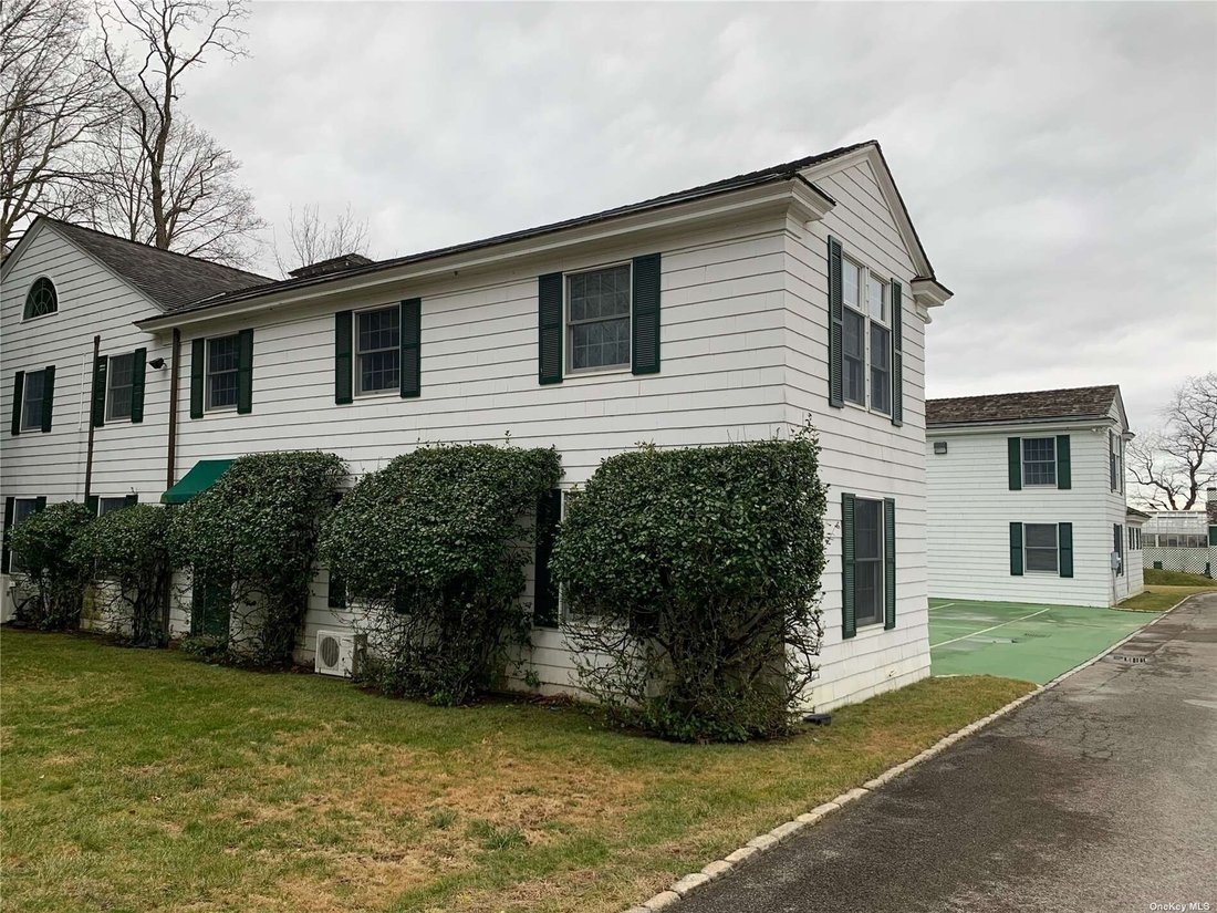 Renovated Home On 12 Acre Waterfront In Mill Neck, New York, United