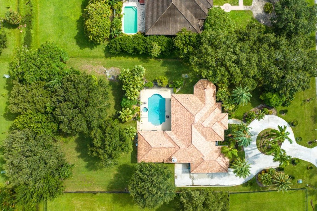 Pine Tree Estates Beauty In Parkland, Florida, United States For Sale