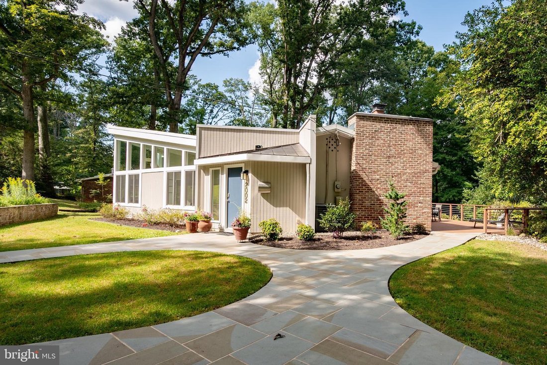 Mid Century Modern Home Extensively In Belle Haven, Virginia, United