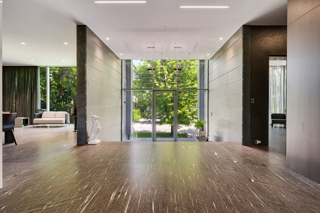 House in Toronto, Ontario, Canada 2 - 12648272