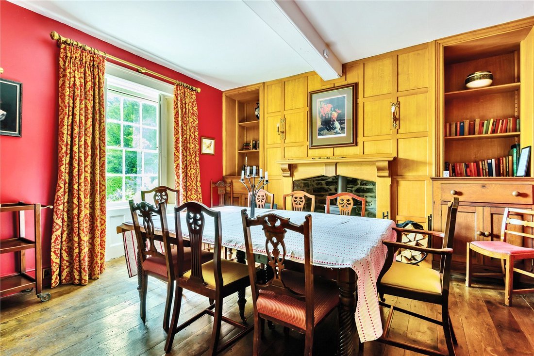 5 Bedroom Detached House For Sale In In Craven Arms, England, United