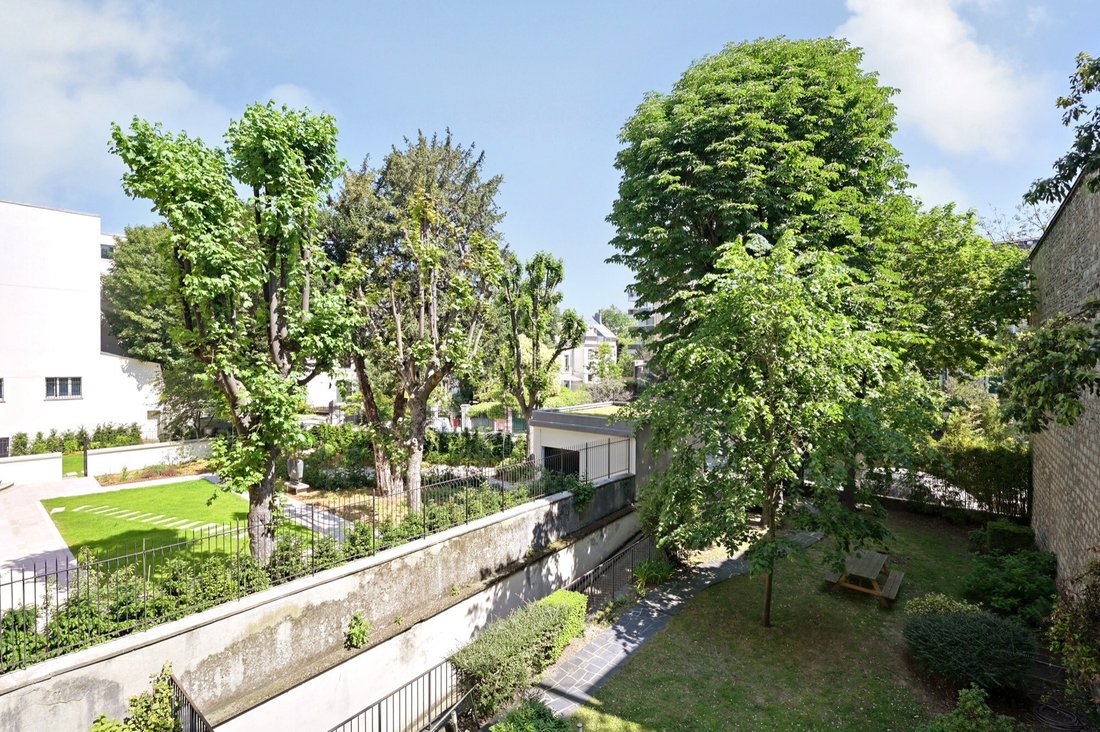 Apartment With Balcony Villa Dupont In Paris, île De France, France For