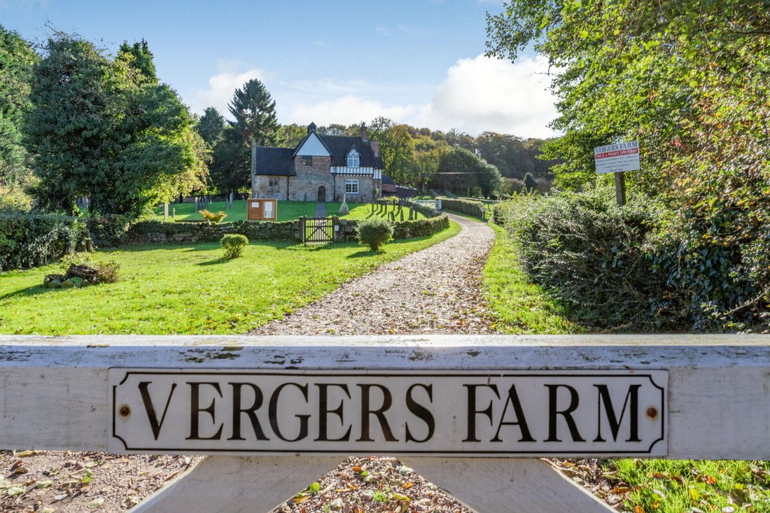 4 Bedroom Link Detached House For Sale In Dale Abbey, England, United