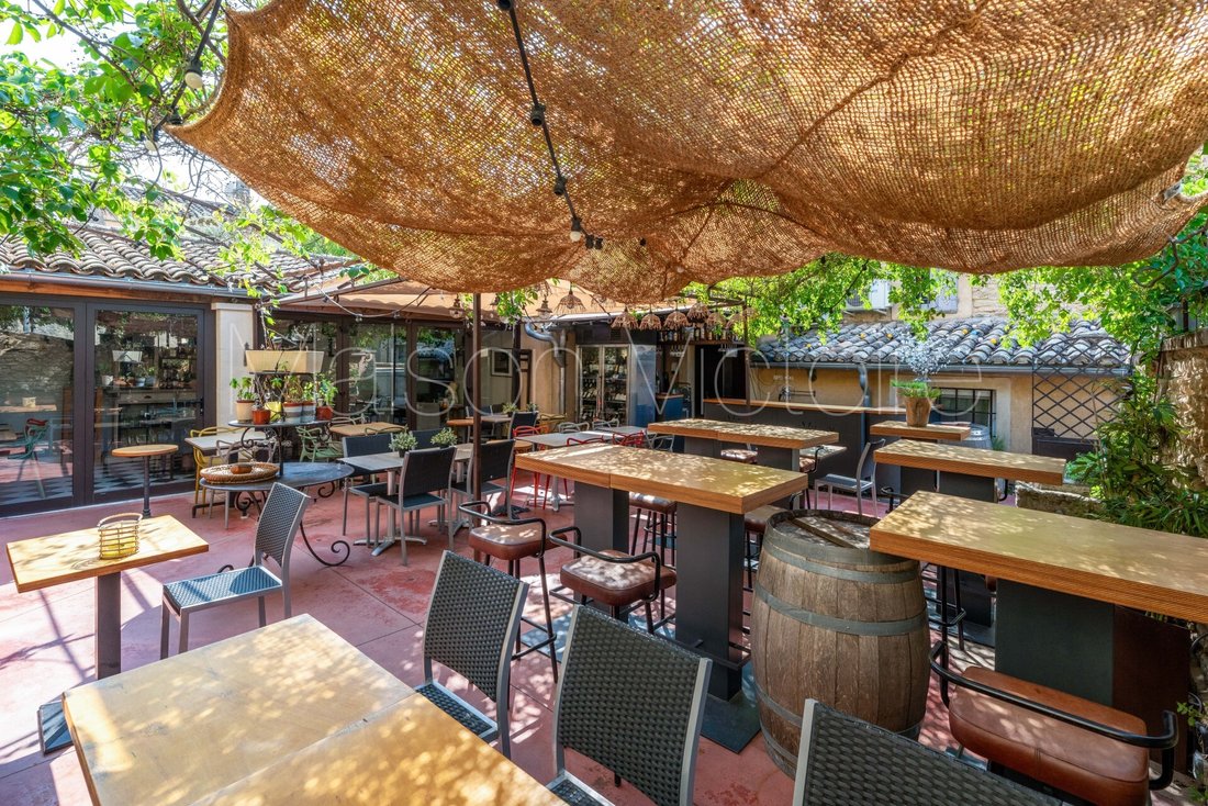 Restaurant With In Cabrières D'avignon, Provence Alpes Côte D'azur