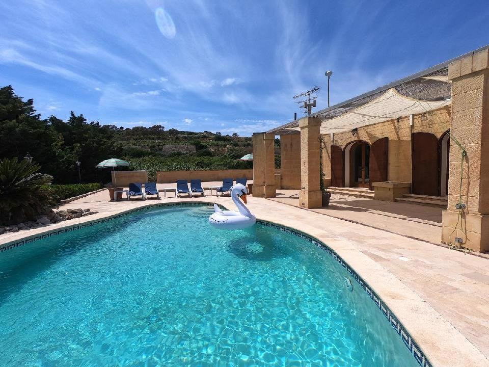 Siggiewi Farmhouse In Siggiewi, Malta For Sale (13201801)