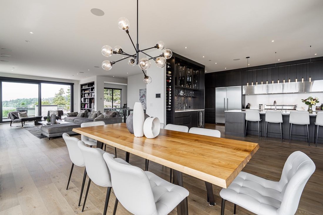 Contemporary Luxury Home In White Rock, British Columbia, Canada For