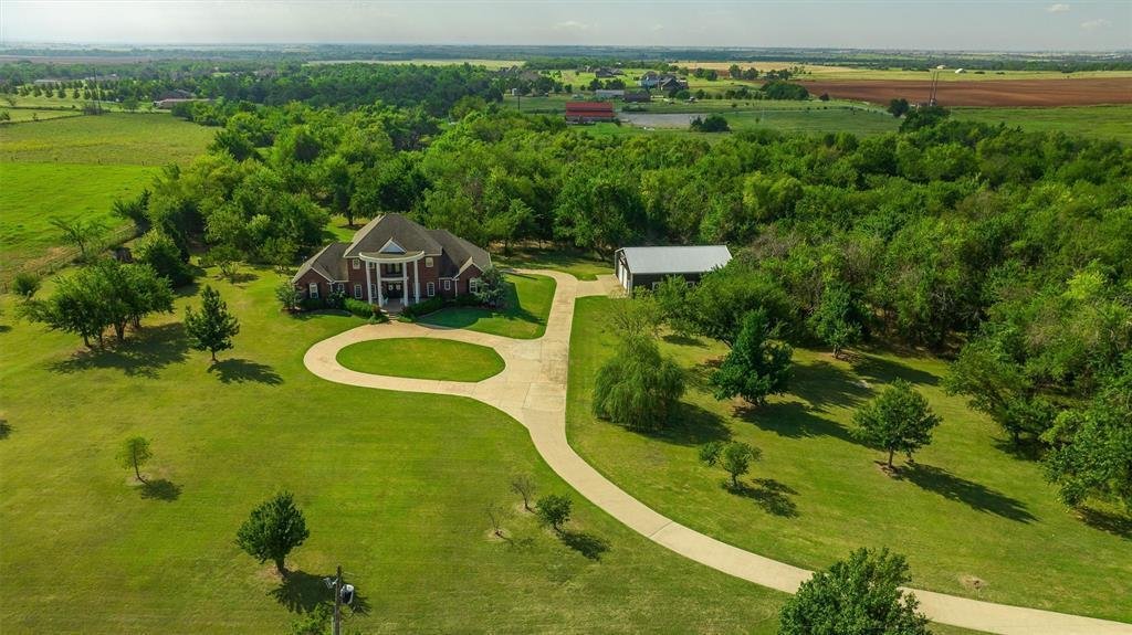 20 Acre Gated Country Estate In Guthrie, Oklahoma, United States For