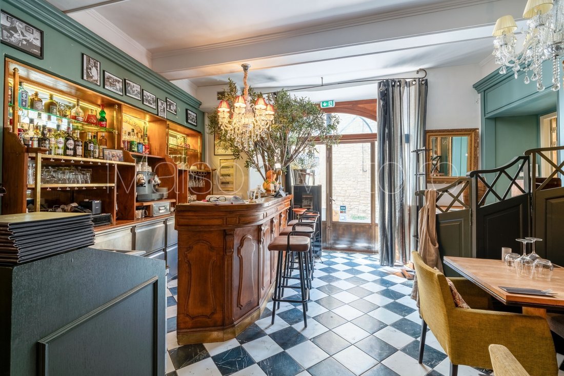 Restaurant With In Cabrières D'avignon, Provence Alpes Côte D'azur