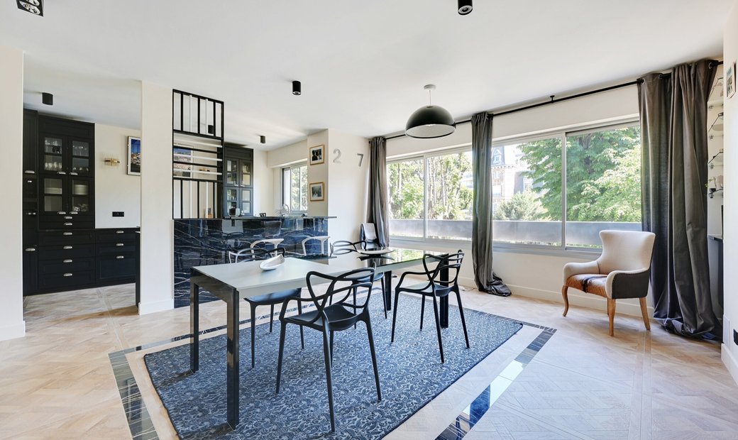 Apartment With Balcony Villa Dupont In Paris, île De France, France For