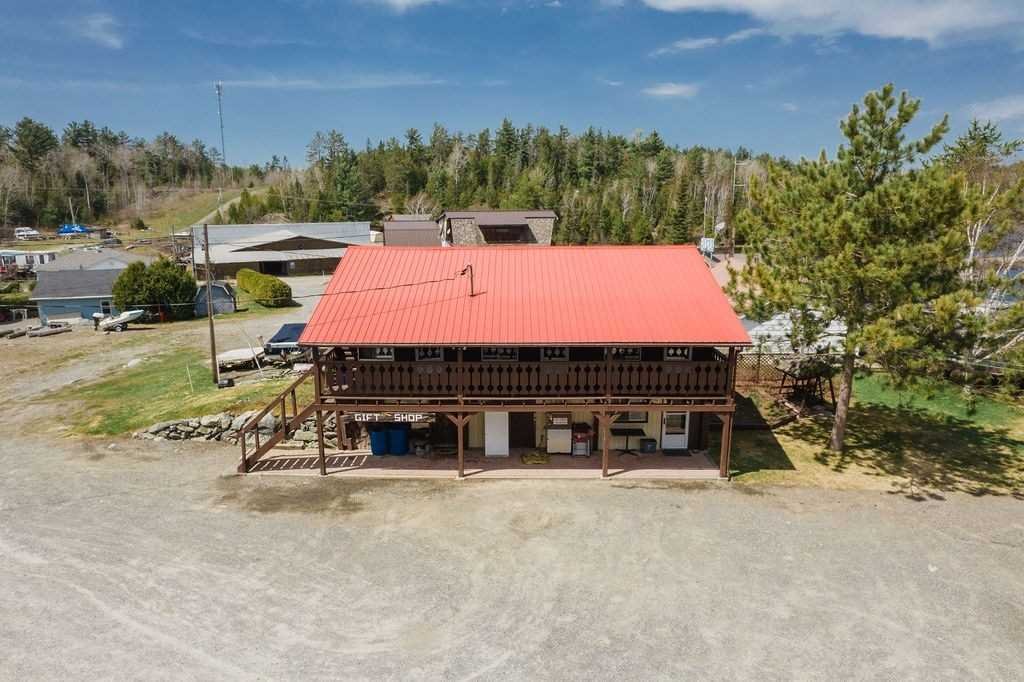 House in Temagami, Ontario, Canada 2 - 12400101