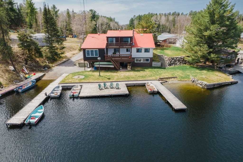 House in Temagami, Ontario, Canada 1 - 12400101