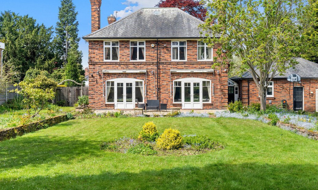 4 Bedroom Detached House For Sale In In Oadby, England, United Kingdom