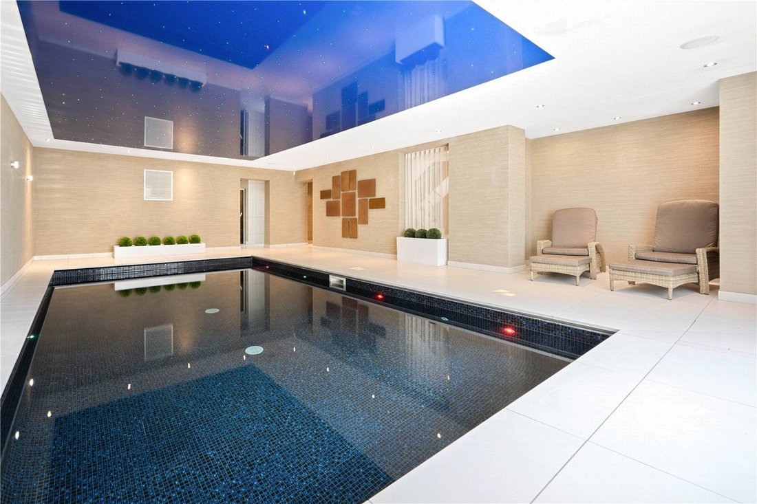 5 Bedroom Detached House For Sale In Poole In Poole, England, United