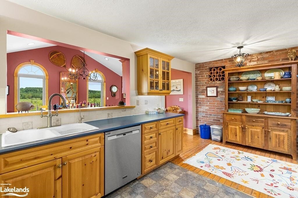 Acreage And Privacy In Markdale, Ontario, Canada For Sale (13321537)