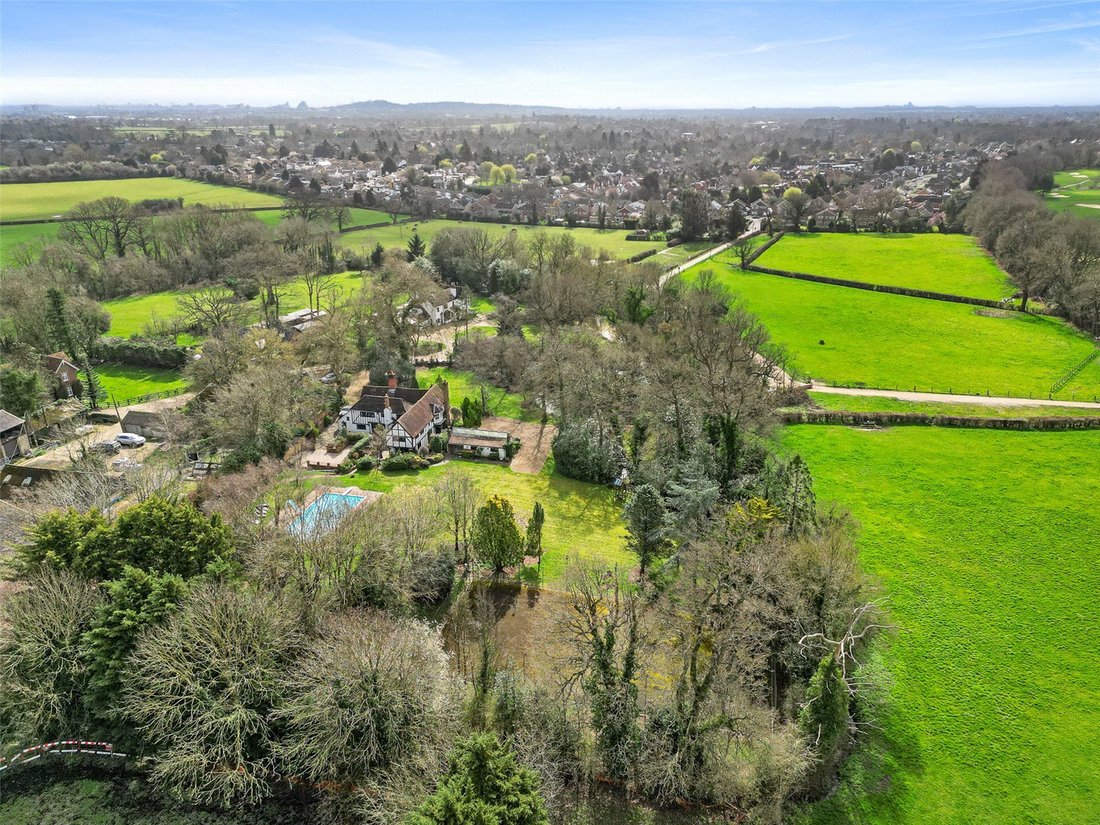 7 Bedroom Detached House For Sale In Pinner In Pinner, England, United