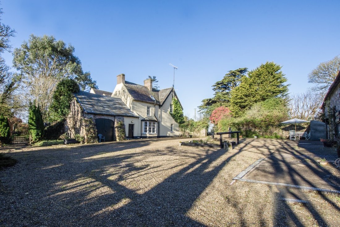 Charming Property With In Taghmon Business Park, County Wexford