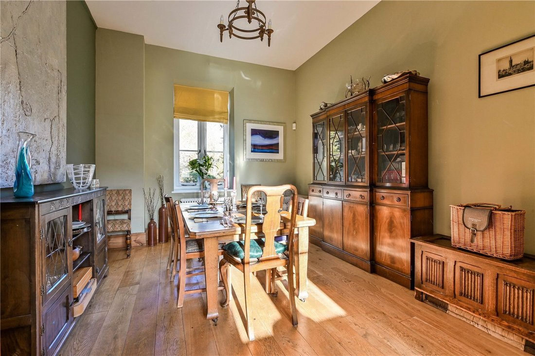 5 Bedroom Semi Detached House For Sale In In Slough, England, United