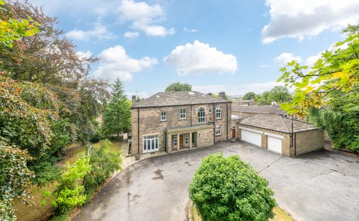 Luxury houses for sale in Horbury, England, United Kingdom | JamesEdition