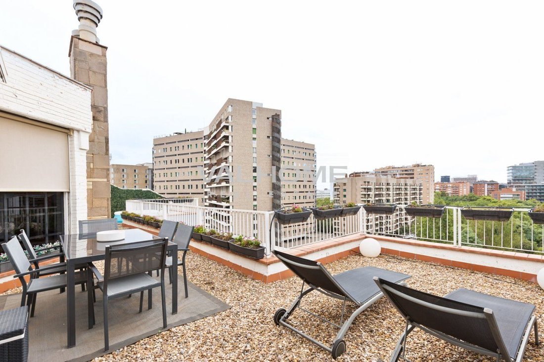 Penthouse in Sarrià-Sant Gervasi, Barcelona, Spain 1 - 13317286