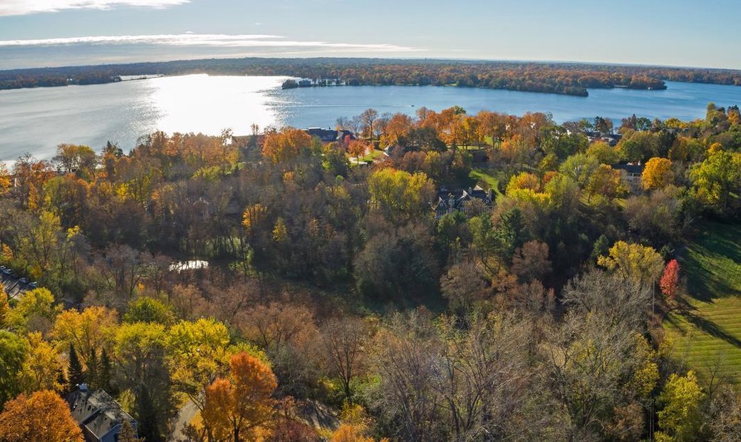Two Plus Acre Lot In Prestigious Highcroft In Wayzata, Minnesota