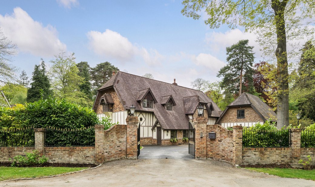 5 Bedroom Detached House For Sale In Ascot In Ascot, England, United Kingdom For Sale (13318950)