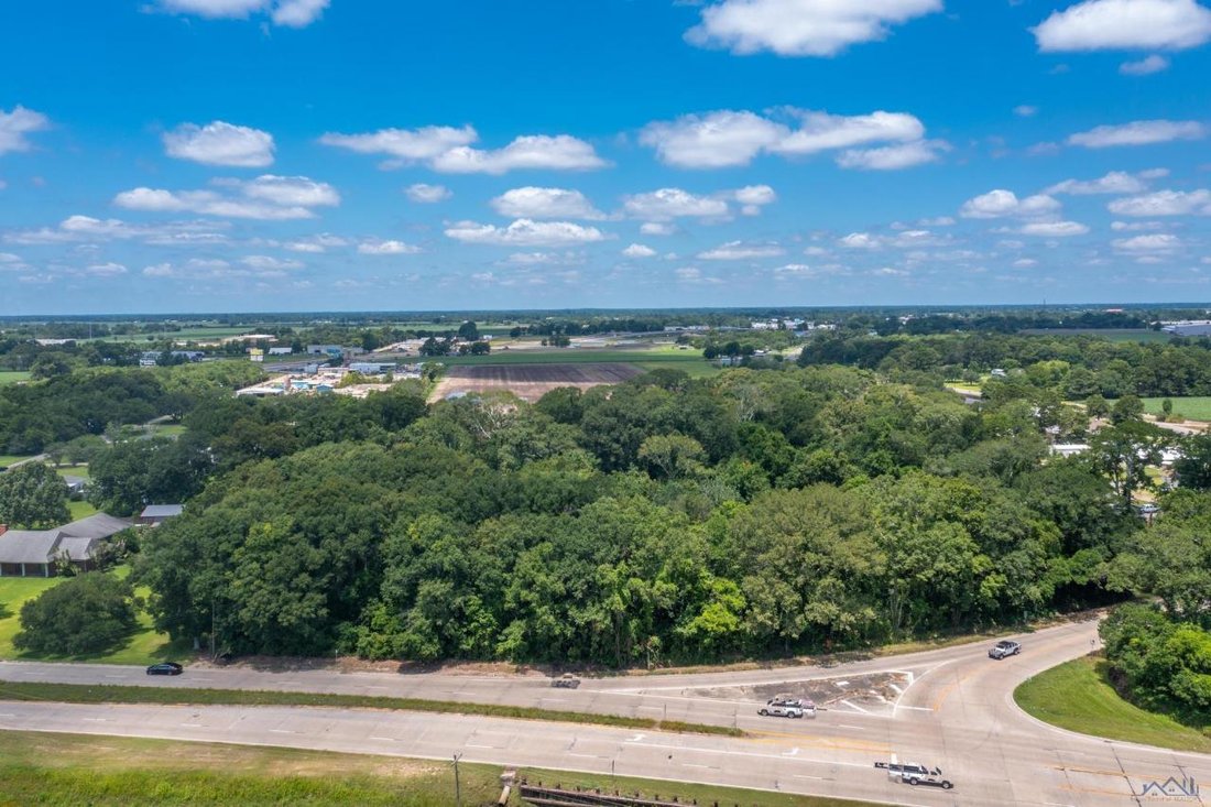 Thirty Acres Of Property In New Iberia, Louisiana, United States For Sale (13327458)