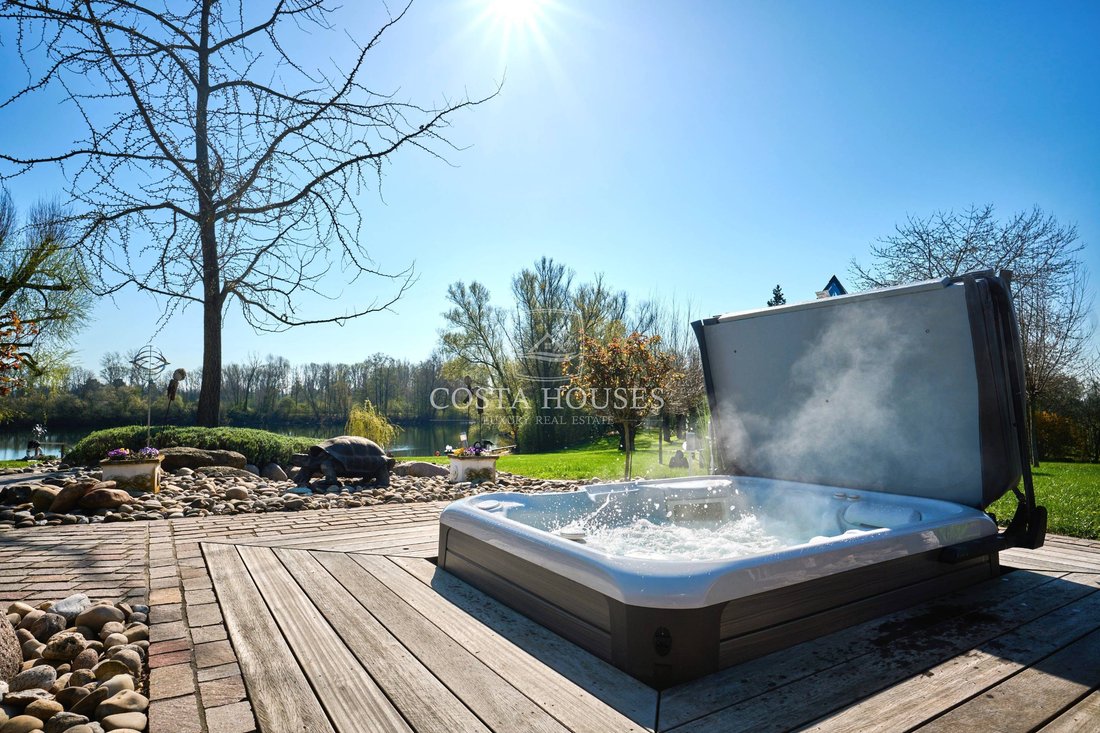 Sensational Lakeside Luxury Villa In In Wesel, North Rhine Westphalia