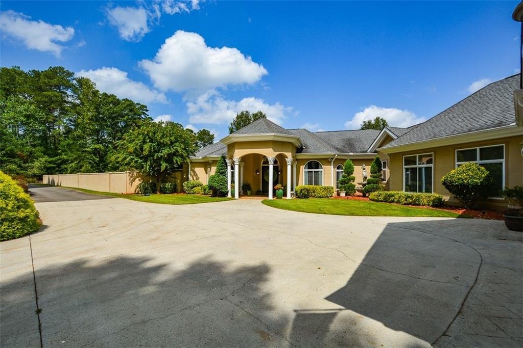 5 Bedrooms Single Family Detached In Canton, United States For