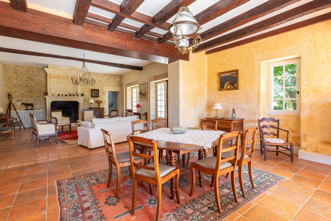 Property In Bordeaux, Nouvelle Aquitaine, France For Sale (13326614)