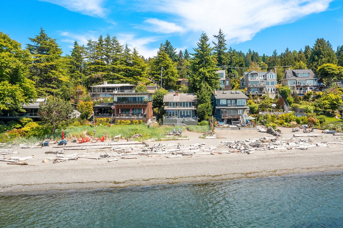 A Beachfront Playground To Sooth Your In Seattle, Washington, United