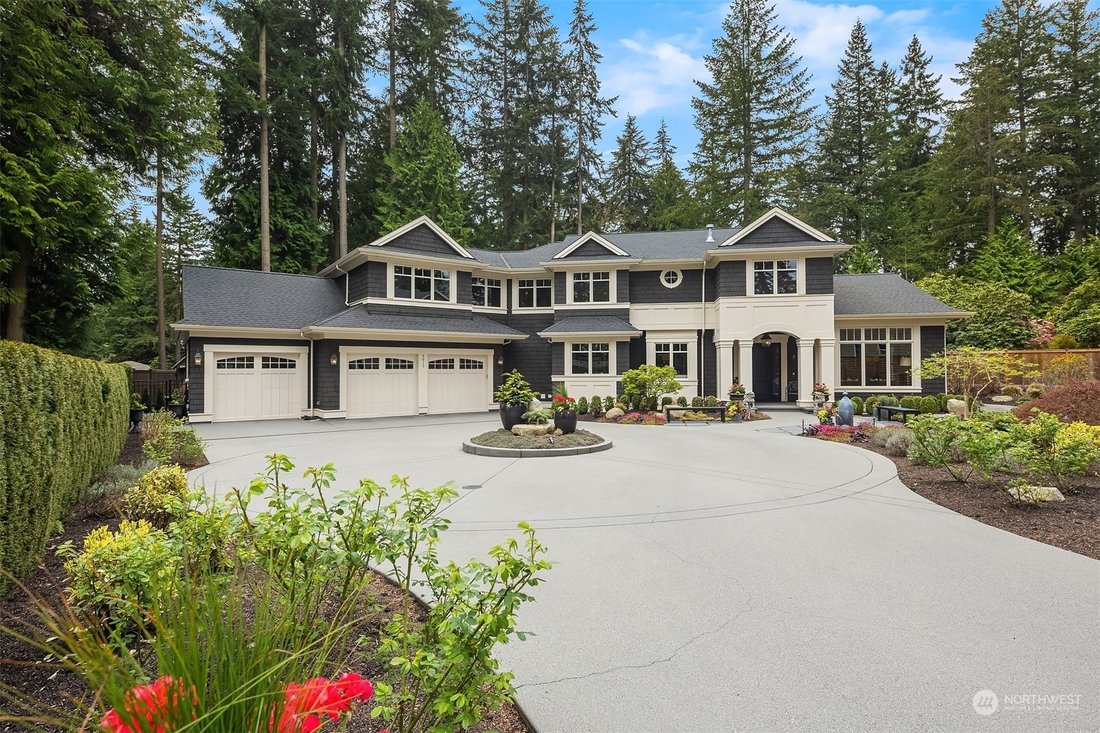 Luxurious Hampton's Style Custom Home In Bothell, Washington, United States  For Sale (13328459)