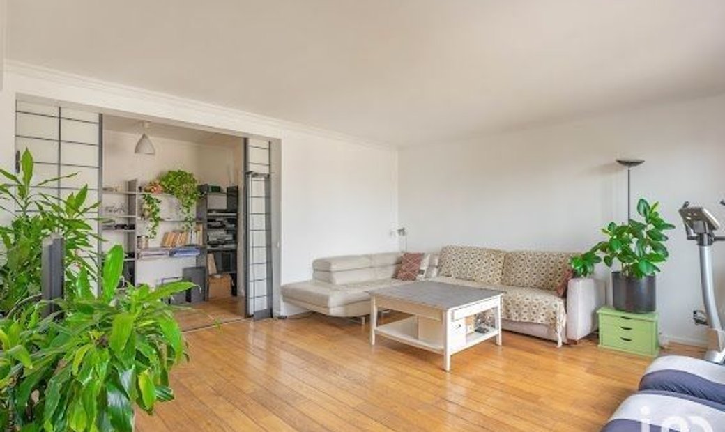 Vente Appartement 3 Pièces In Pantin, île De France, France For Sale