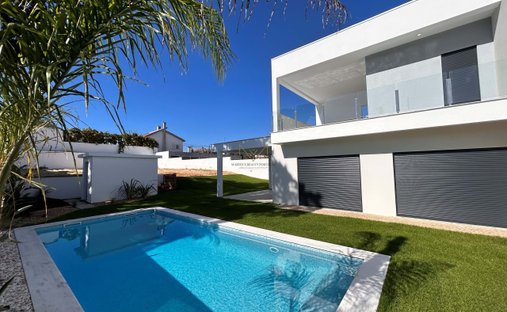 Villa en Charneca de Caparica y Sobreda, Setúbal Municipality, Portugal 1
