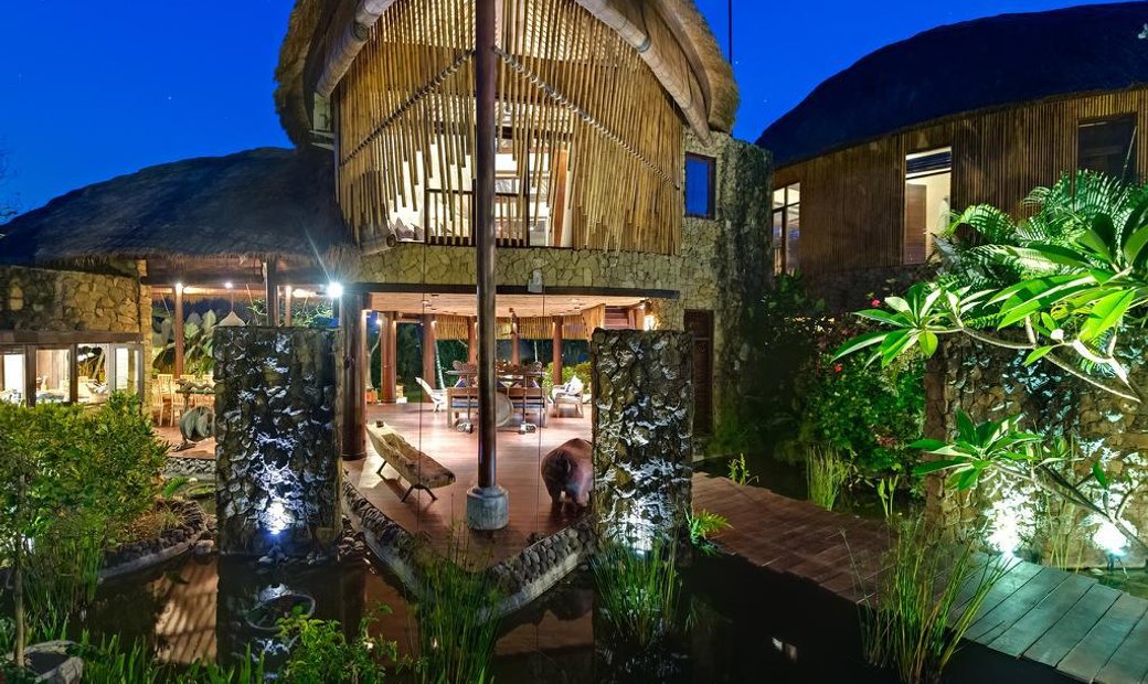 Exceptional Beachfront Villa In Bali In Bali, Indonesia For Sale (13322754)